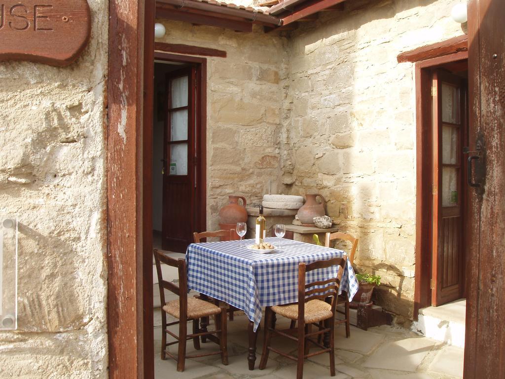 Niovi House Διαμέρισμα Τόχνη Δωμάτιο φωτογραφία