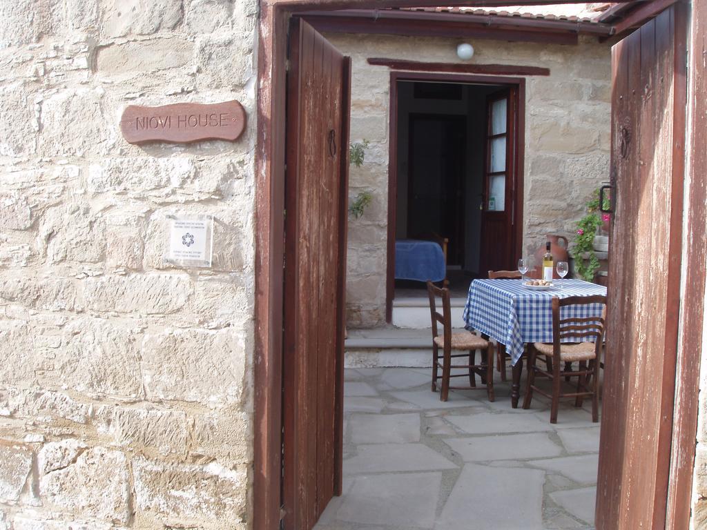 Niovi House Διαμέρισμα Τόχνη Δωμάτιο φωτογραφία